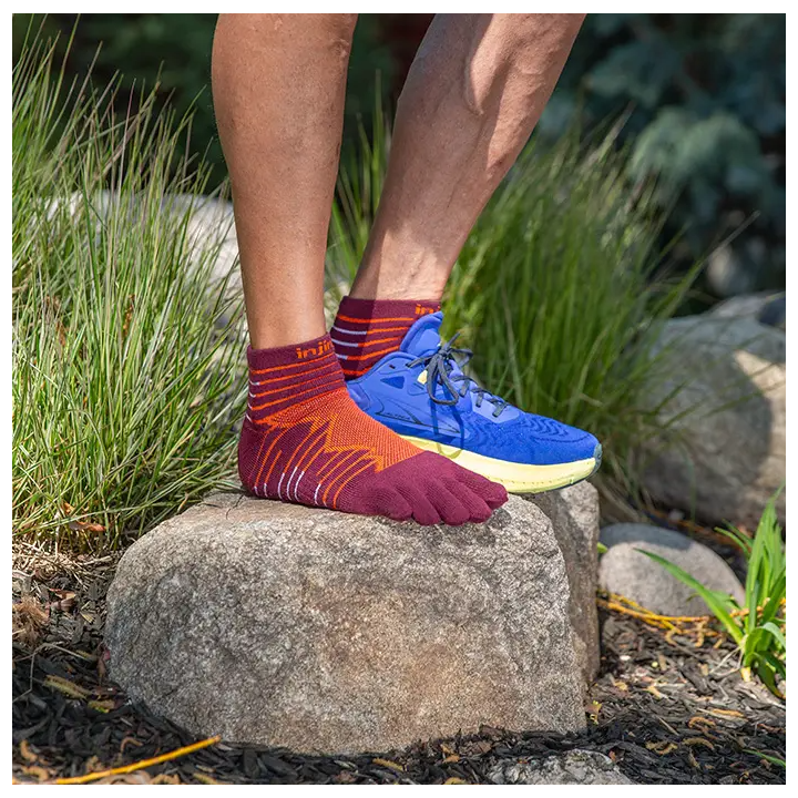 Injinji Ultra Run Mini-Crew Mahogany - chaussettes - nonstop minimalistrunners