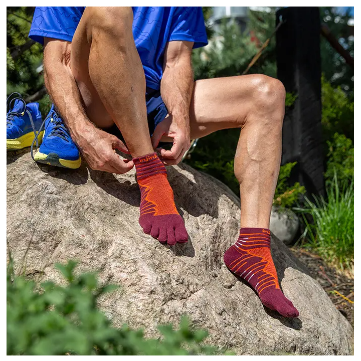 Injinji Ultra Run Mini-Crew Mahogany - chaussettes - nonstop minimalistrunners
